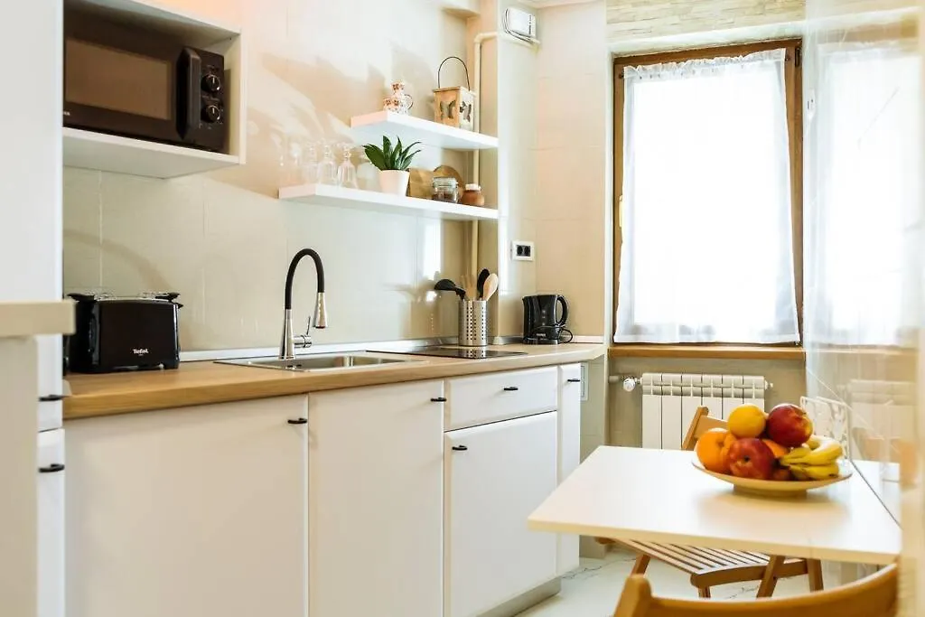 Apartment Studio With Private Terrace Next To Cismigiu Bucharest Romania