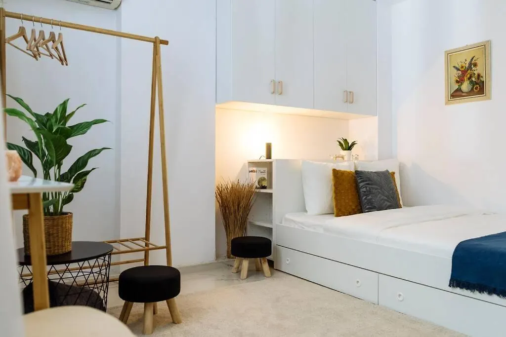 Studio With Private Terrace Next To Cismigiu Bucharest